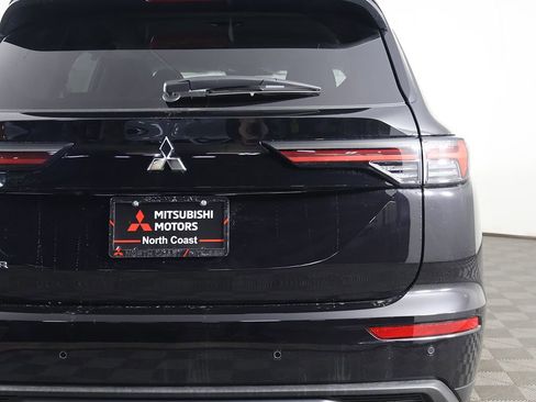 New 2026 Mitsubishi Outlander ES image 15