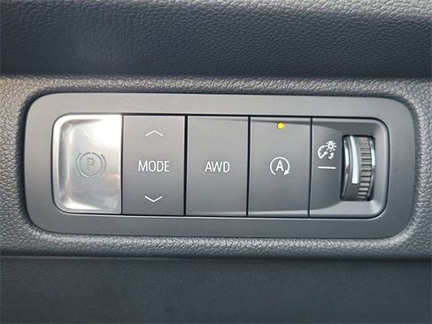 Used 2024 Chevrolet Traverse Z71 w/ LPO, Roadside Safety Package image 14