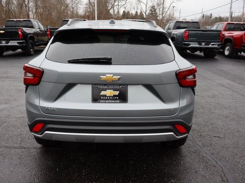 New 2026 Chevrolet Trax LT w/ LT Convenience Package image 25