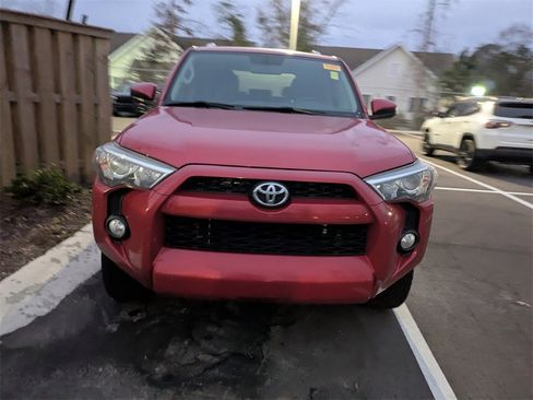 Used 2018 Toyota 4Runner SR5 image 2
