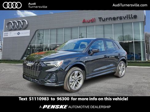 New 2025 Audi Q3 2.0T Premium image 1