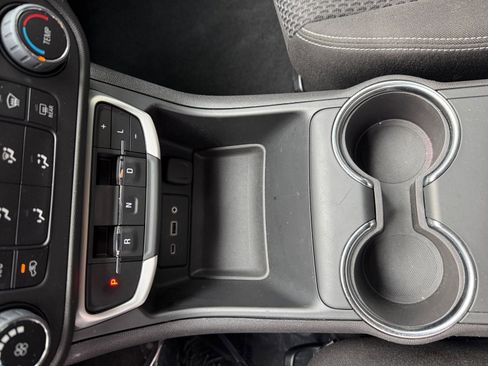 Used 2024 GMC Terrain SLE FWD image 39