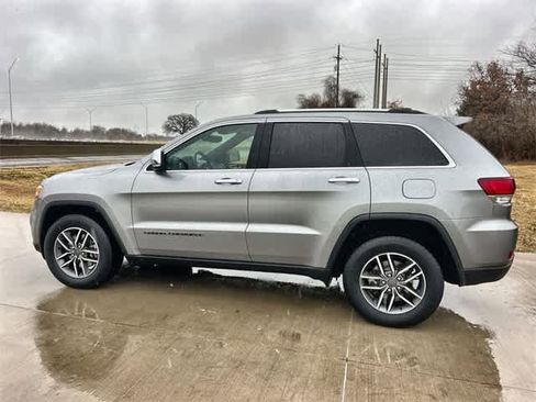 Used 2021 Jeep Grand Cherokee Limited image 4