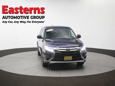 Used 2018 Mitsubishi Outlander ES AWD/4WD image 50