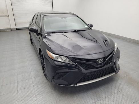 Used 2018 Toyota Camry XSE FWD image 13