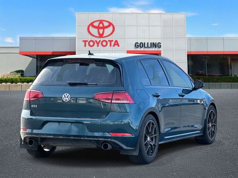 Used 2018 Volkswagen Golf 4-Door image 5