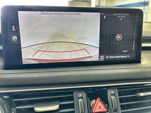 Used 2022 Genesis G70 2.0T RWD image 23