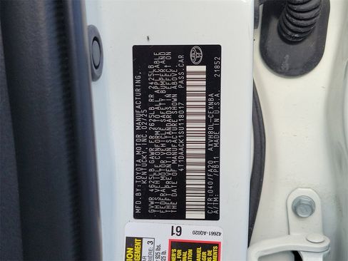 Used 2025 Toyota Camry LE image 34