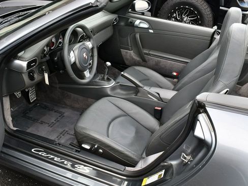 Used 2006 Porsche 911 Carrera 4S image 57