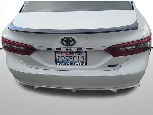 Used 2022 Toyota Camry XSE image 12