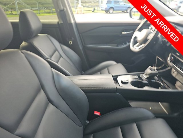 Used 2023 Nissan Rogue SV w/ SV Premium B Package AWD/4WD image 10