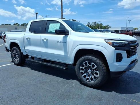 New 2026 Chevrolet Colorado Z71 w/ Z71 Convenience Package 2 AWD/4WD image 1