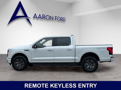Used 2025 Ford F150 Lightning Flash AWD/4WD image 3