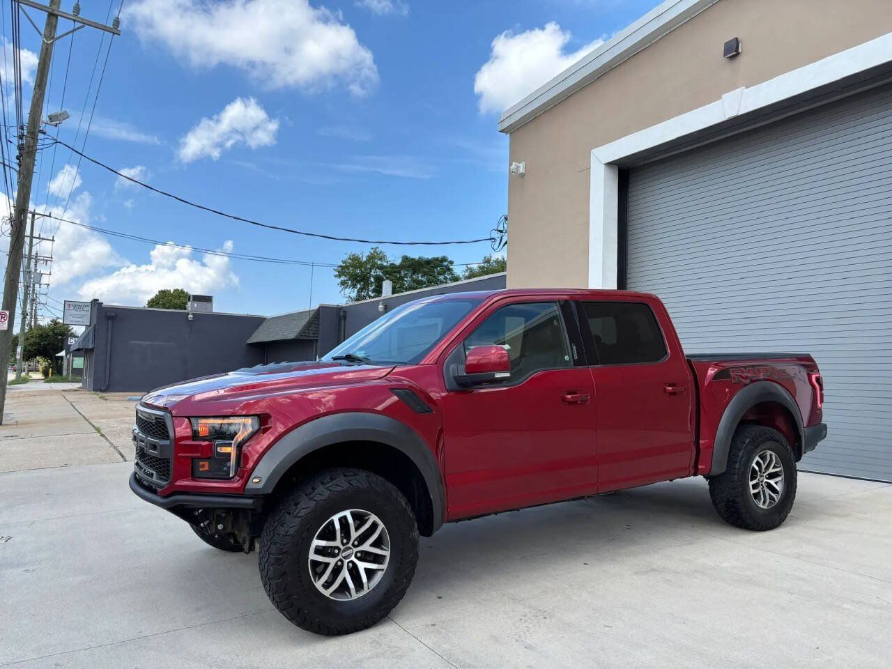 Used 2018 Ford F150 Raptor w/ Equipment Group 802A Luxury AWD/4WD image 2