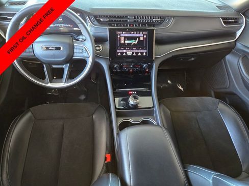 Used 2024 Jeep Grand Cherokee L Laredo AWD/4WD image 13