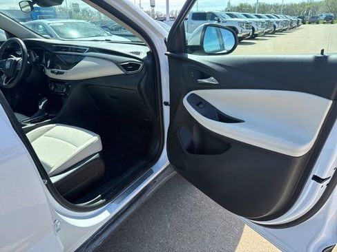 Used 2021 Buick Encore GX Select image 22