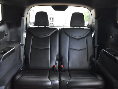 Used 2020 Cadillac XT6 Premium Luxury FWD image 16