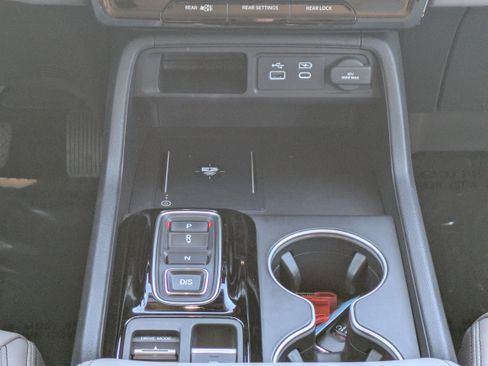 Used 2025 Honda Pilot Touring image 20