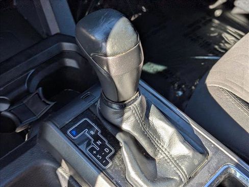 Used 2018 Toyota Tacoma TRD Sport image 13