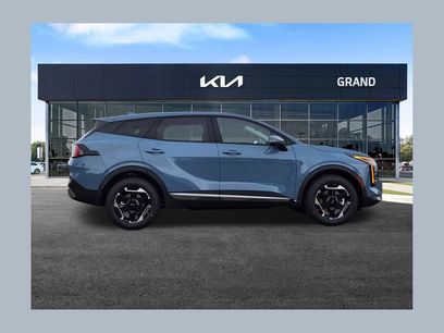 New 2027 Kia Sportage S