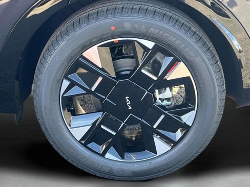 New 2026 Kia Sportage SX FWD image 11