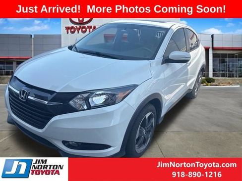 Used 2018 Honda HR-V EX image 3