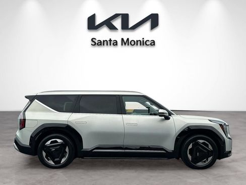 Certified 2024 Kia EV9 Land AWD/4WD image 8