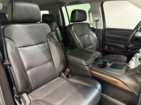 Certified 2020 GMC Yukon XL SLT w/ Premium Edition AWD/4WD image 33