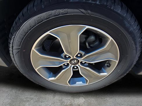 Used 2015 Hyundai Santa Fe GLS AWD/4WD image 29
