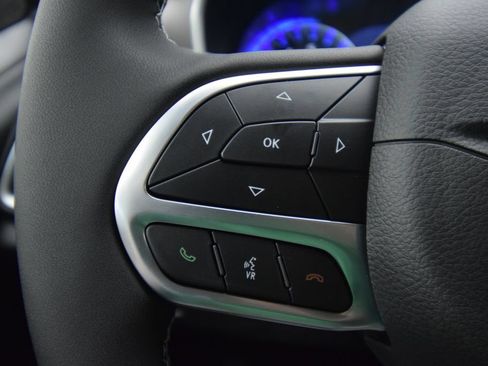 New 2027 Chrysler Pacifica LX FWD image 24