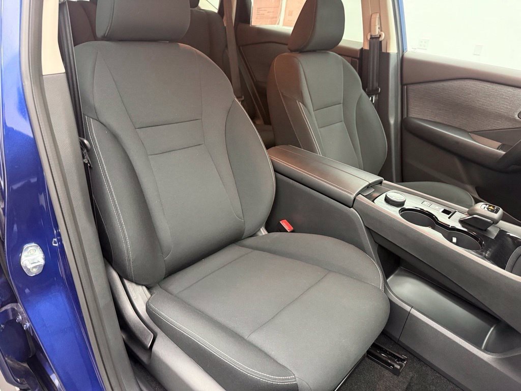 Used 2023 Nissan Rogue S AWD/4WD image 35