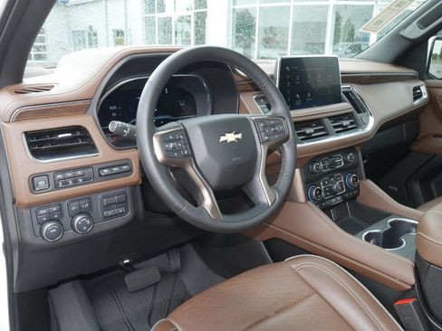 Used 2023 Chevrolet Tahoe High Country w/ Premium Package AWD/4WD image 38
