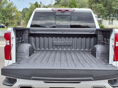 Used 2023 Chevrolet Silverado 1500 High Country w/ High Country Premium Package AWD/4WD image 7