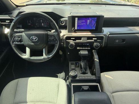 Certified 2025 Toyota 4Runner SR5 AWD/4WD image 9