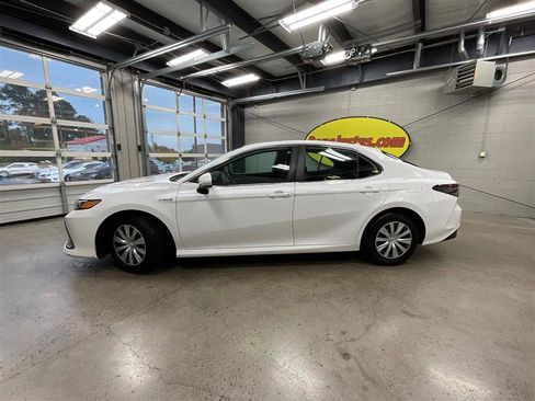 Used 2021 Toyota Camry LE FWD image 2