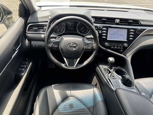 Used 2018 Toyota Camry SE w/ Convenience Package FWD image 10