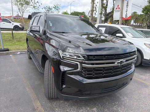Used 2022 Chevrolet Tahoe RST w/ Luxury Package image 2
