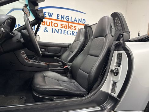 Used 2000 BMW Z3 2.5i RWD image 13