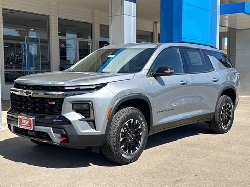 New 2026 Chevrolet Traverse Z71 w/ Enhanced Driving Package AWD/4WD image 9