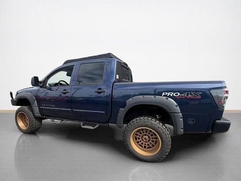 Used 2010 Nissan Titan PRO-4X AWD/4WD image 7