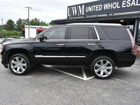 Used 2019 Cadillac Escalade Premium Luxury RWD image 9