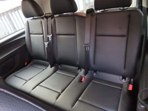 Used 2016 Mercedes-Benz Metris Passenger image 11