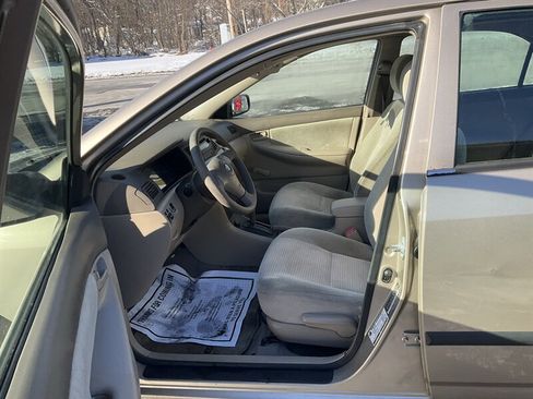Used 2005 Toyota Corolla CE image 10