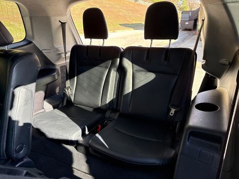 Used 2013 Toyota Highlander Plus image 23