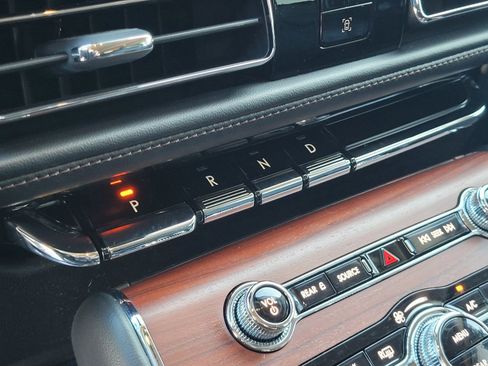 Used 2022 Lincoln Aviator Reserve image 20