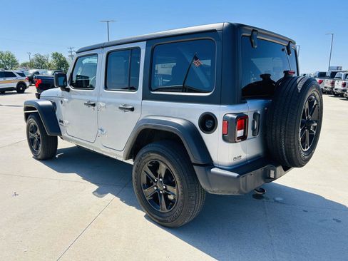 Used 2022 Jeep Wrangler Unlimited Sport AWD/4WD image 31