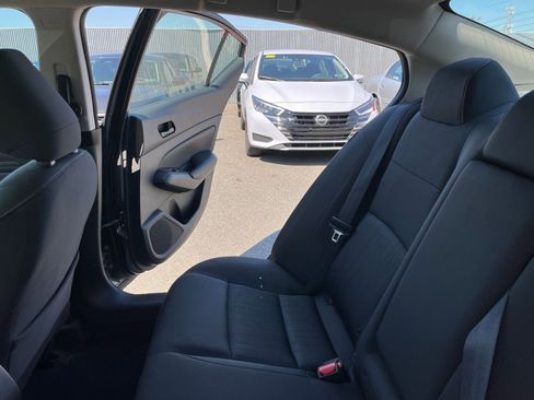 Used 2025 Nissan Altima 2.5 SV image 40