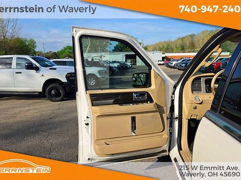 Used 2010 Lincoln Navigator L 4WD image 15