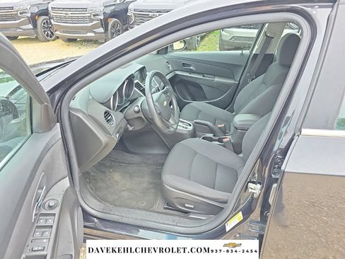 Used 2015 Chevrolet Cruze LT FWD image 23