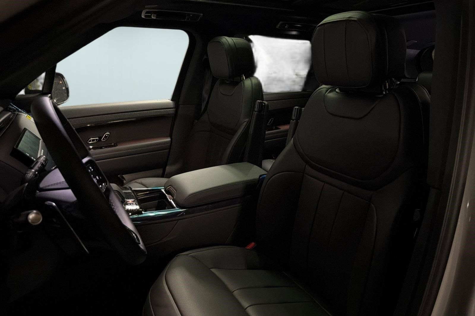 New 2026 Land Rover Range Rover Sport Dynamic SE AWD/4WD image 21